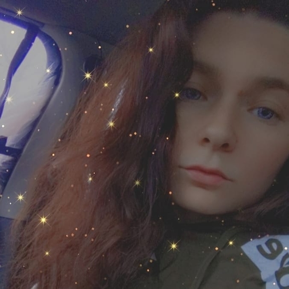 Meet your Posher, Taylor - Picture 1 of 1